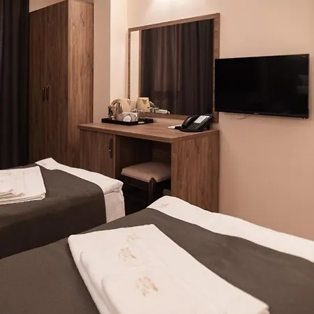 Vanilla, - Free Parking Hotel