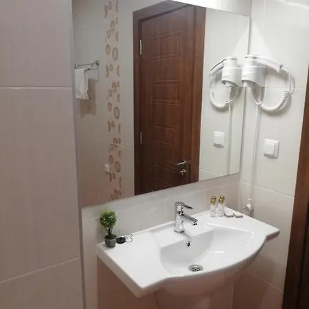 Vanilla, - Free Parking Hotel