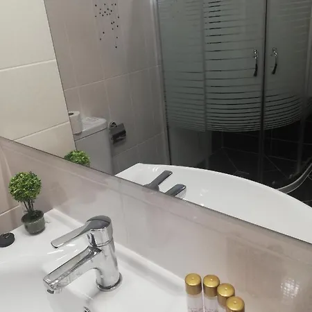 Vanilla, - Free Parking Hotel