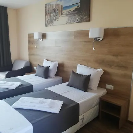 Vanilla, - Free Parking Hotel