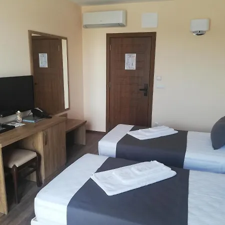 Vanilla, - Free Parking Hotel