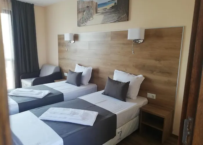 Vanilla, - Free Parking Hotel